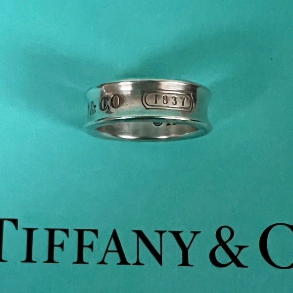 🔴Authentic TIFFANY & CO Sterling Silver  1837 Wide Band / Ring🔴 - Picture 5 of 10